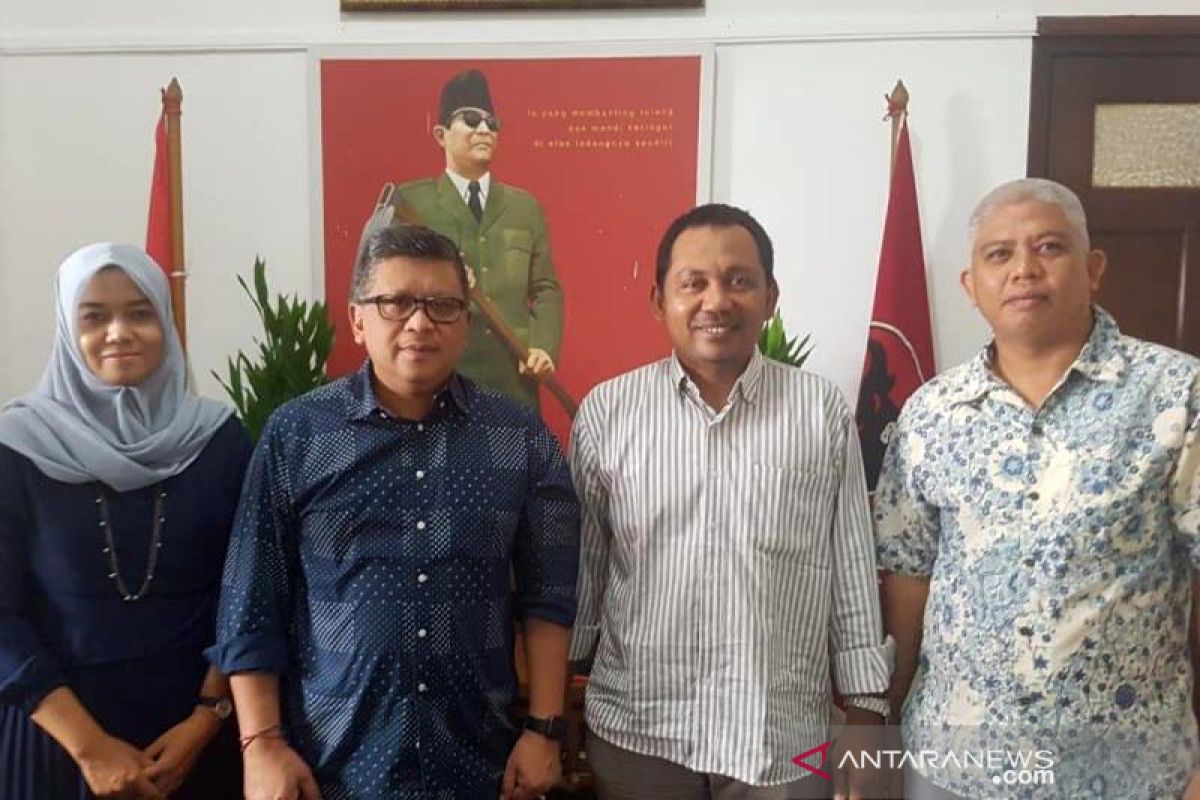 Hasto Kristianto terima dokumen calon Ketua DPRK Aceh Tengah