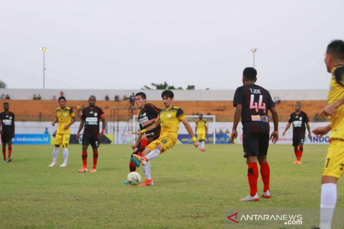 Liga 1 -- Persipura taklukkan Barito Putera 4-0 di Martapura
