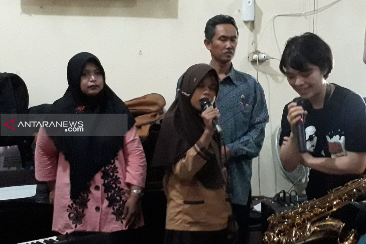 Orkestra Jepang kunjungi sekolah berkebutuhan khusus SLB-A YPAB Surabaya