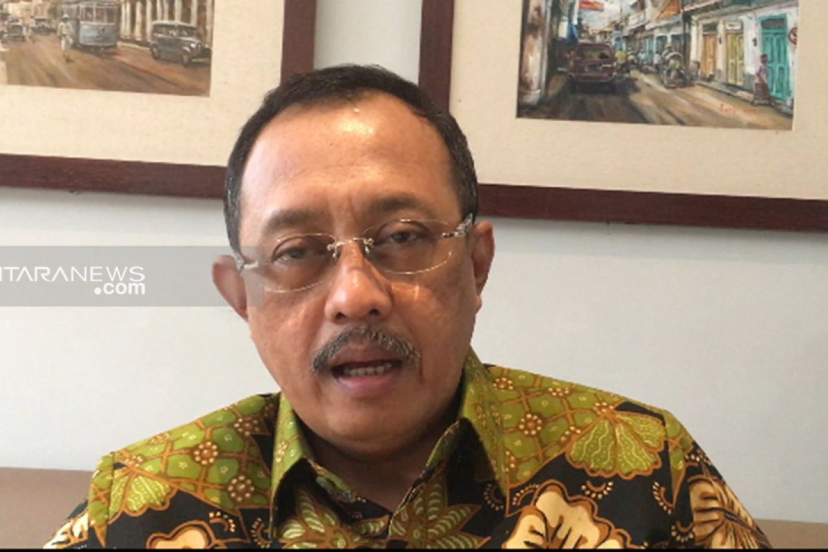 Pimpinan rapat paripurna pelantikan DPRD Surabaya dari PDI Perjuangan