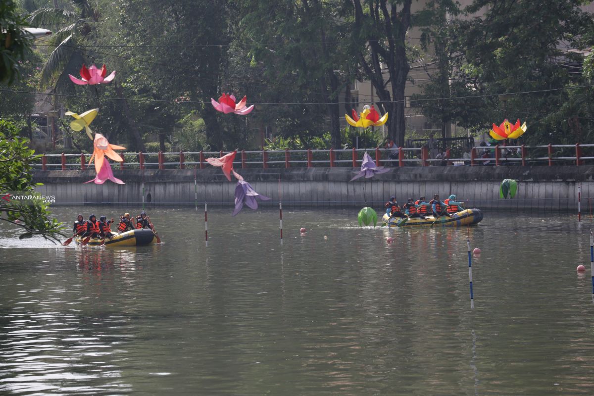 64 tim siap ikuti kompetisi dayung perahu karet di Surabaya