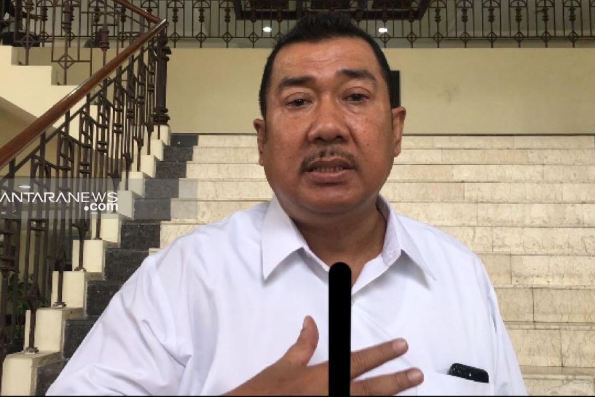 Pimpinan DPRD Surabaya ingatkan legislator baru taat aturan hukum