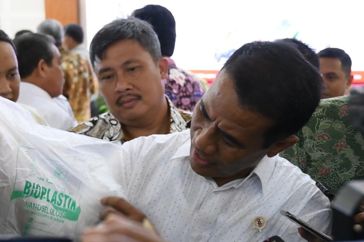 Nanoselulosa produk Balitbangtan mampu urai plastik 60 hari