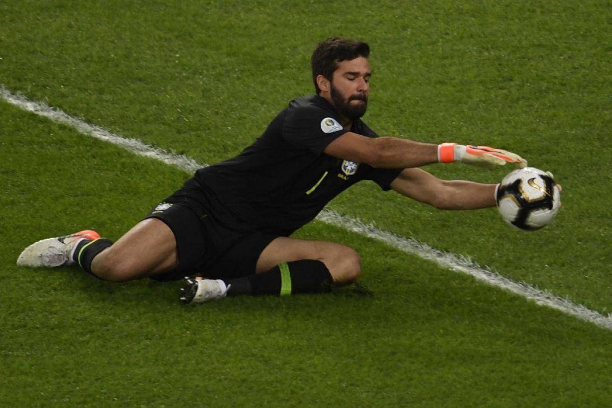 Jurgen Klopp berharap Alisson Becker segera pulih