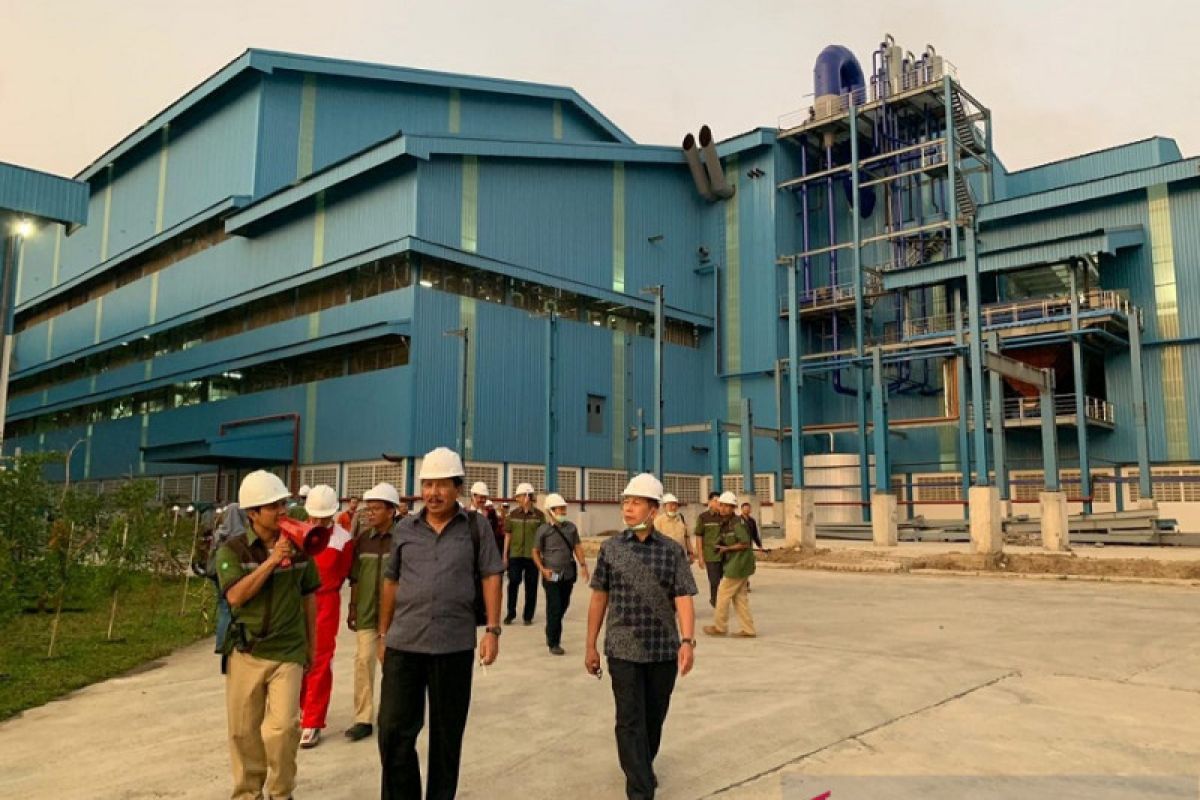 Pabrik gula Rejoso Manis Indo mulai giling perdana tebu