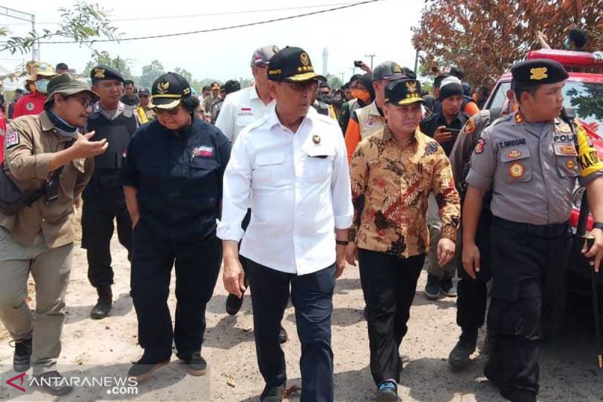 Tindak tegas pembakar lahan tanpa pandang bulu, kata Gubernur Kalteng