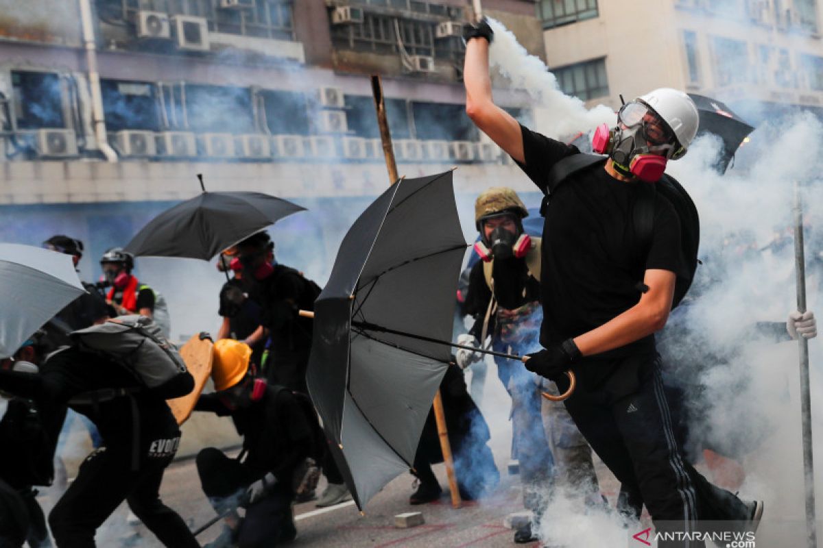 Demonstrasi anti-pemerintah Hong Kong meningkat, polisi tangkap 36 orang