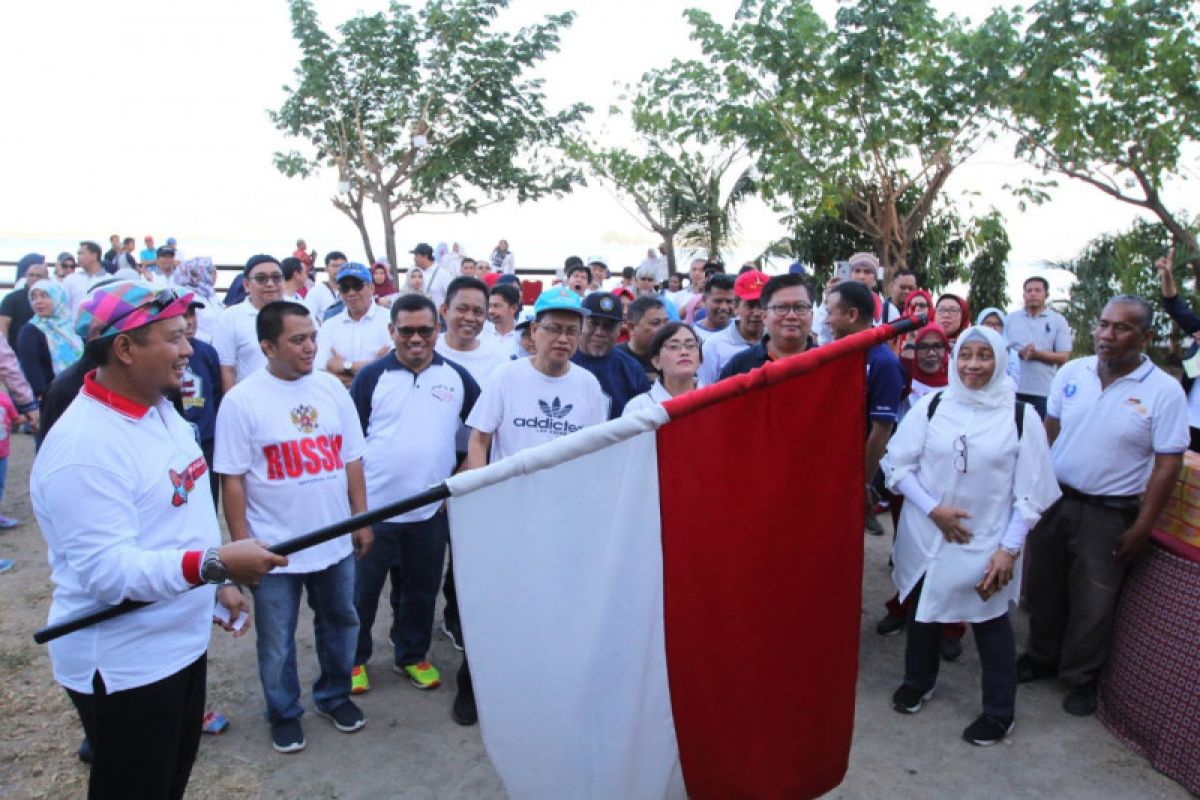 Penjabat Wali Kota Makassar lepas jalan santai reuni IPB