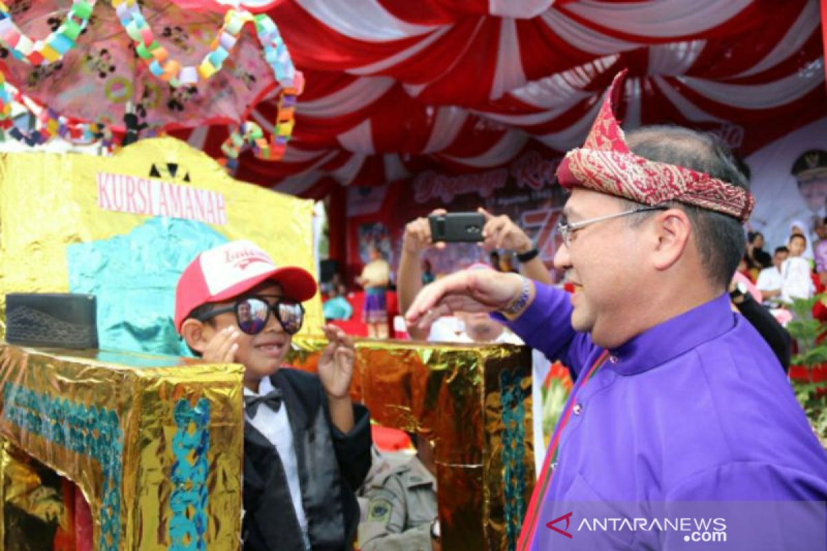162 peserta ramaikan pawai karnaval HUT ke-74 RI di Pangkalpinang