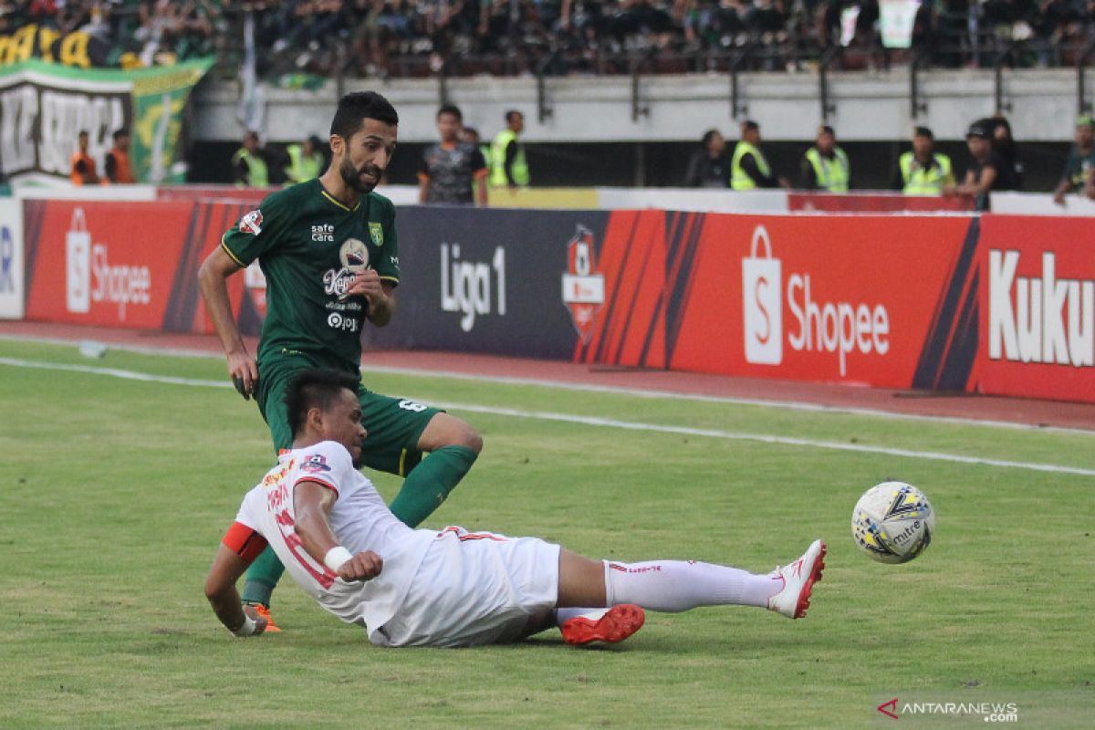 Persebaya kontra Persija berakhir 1-1