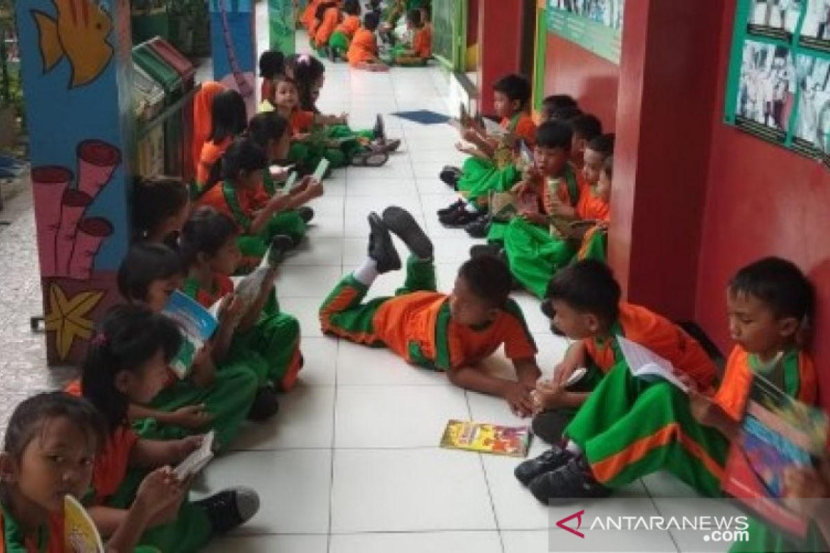 Siswa Tangerang dijadwalkan membaca buku sebelum belajar