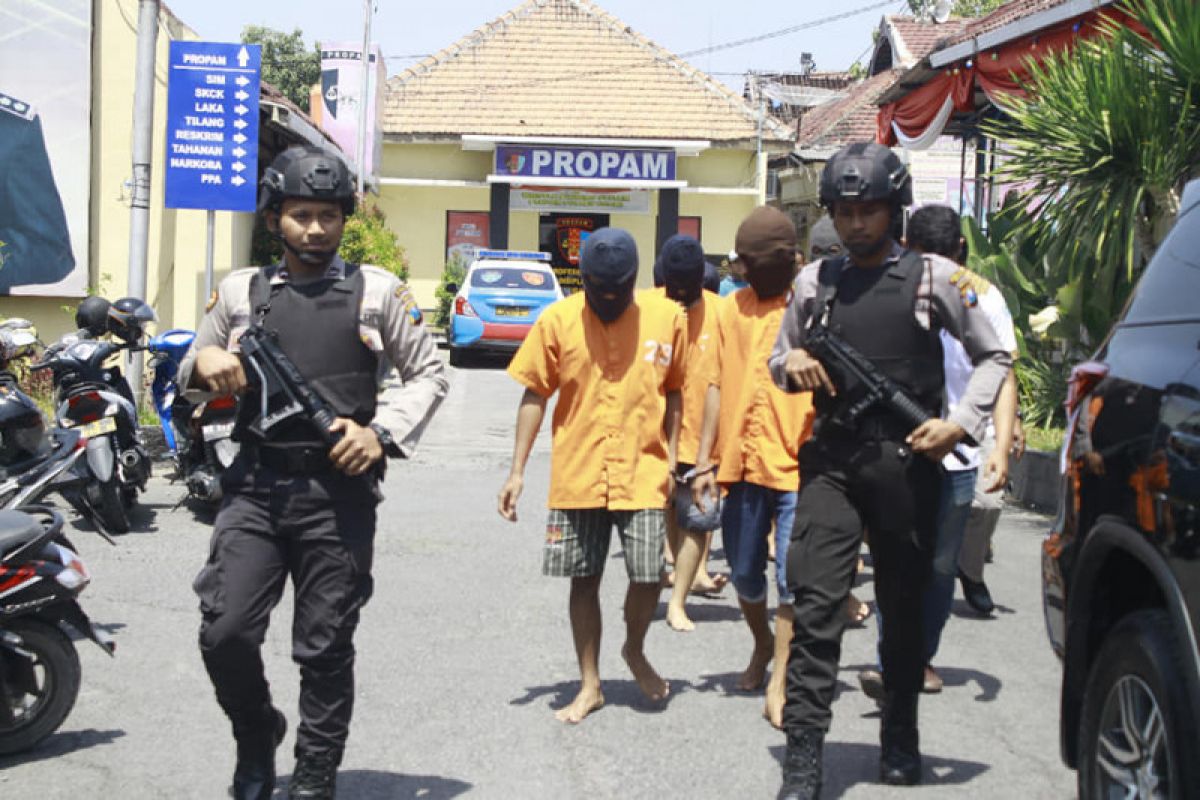 Polres Ngawi ungkap 25 kasus kriminal, 30 tersangka ditangkap