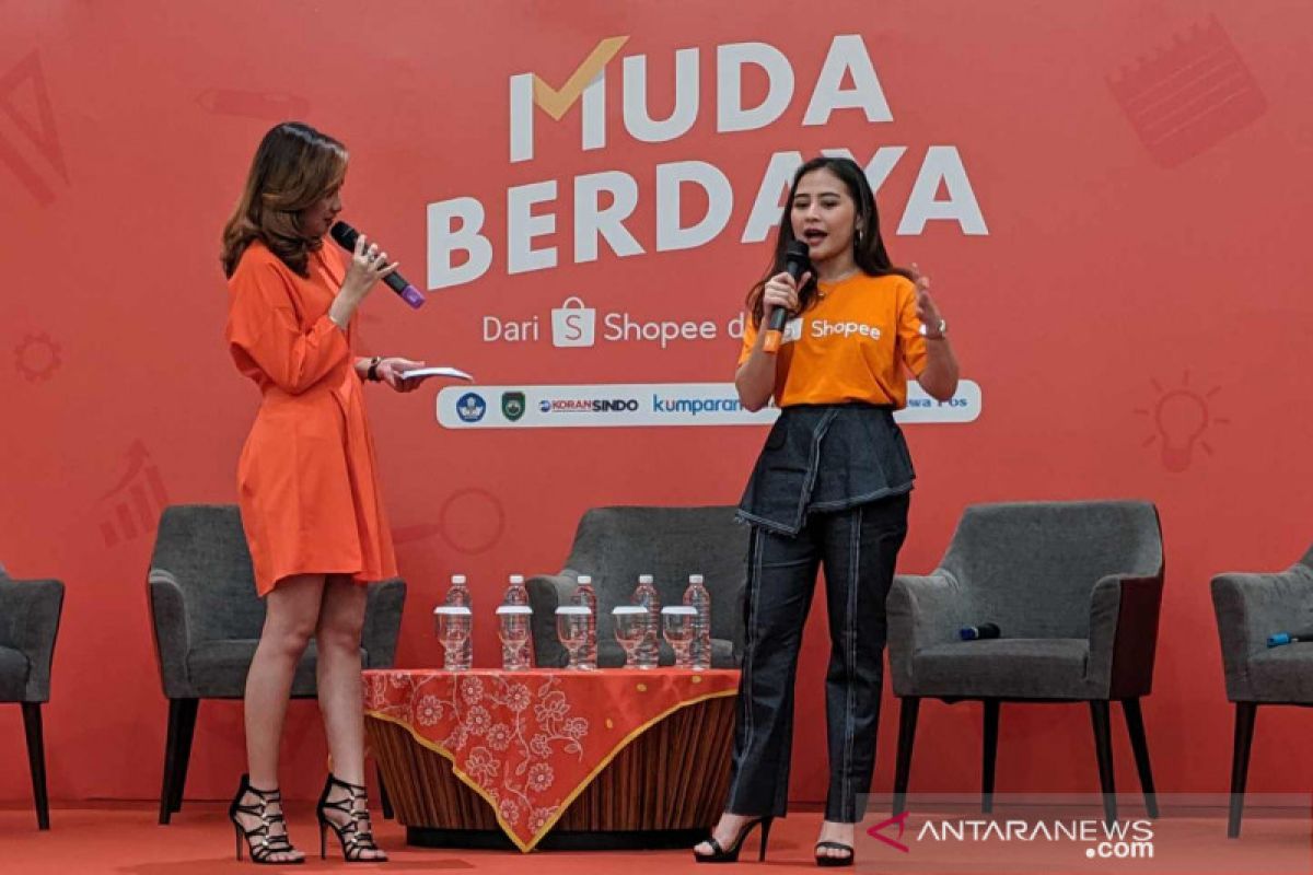 Kejutan dari Prilly dalam bisnis fesyen