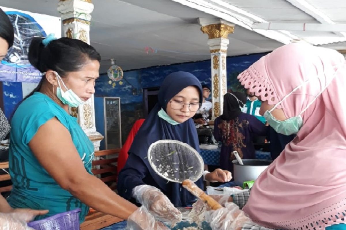 Mahasiswa IPB bantu dorong ekonomi masyarakat pesisir Sukabumi
