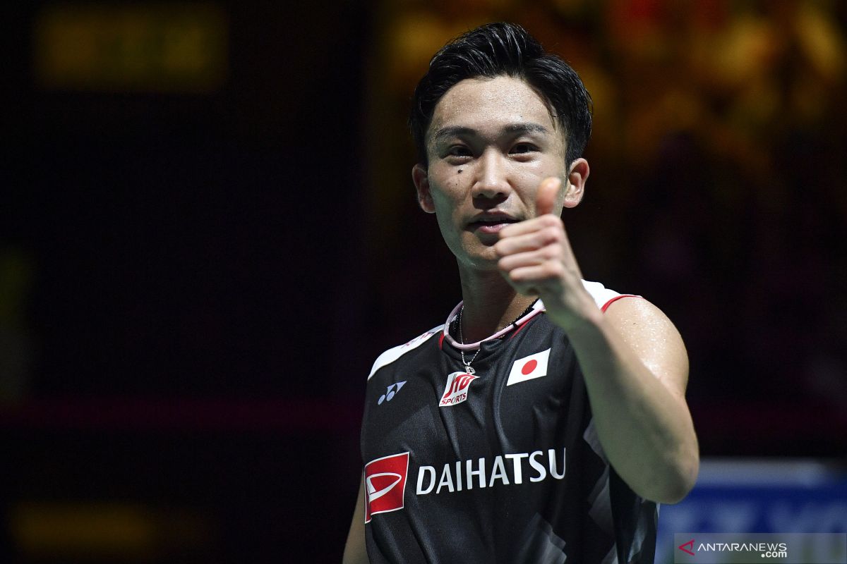 Pebulu tangkis Momota "positif" dengan debutnya di Olimpiade Tokyo