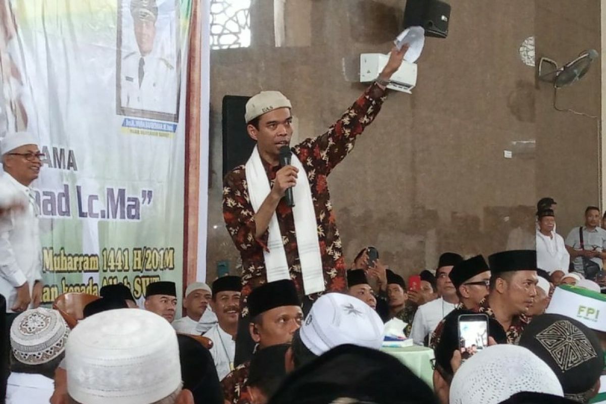 Ustadz Abdul Somad ajak masyarakat  jaga persatuan