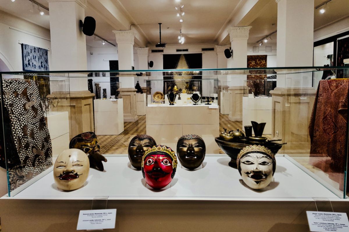 Perhiasan bersejarah Nusantara dipamerkan di Bulgaria