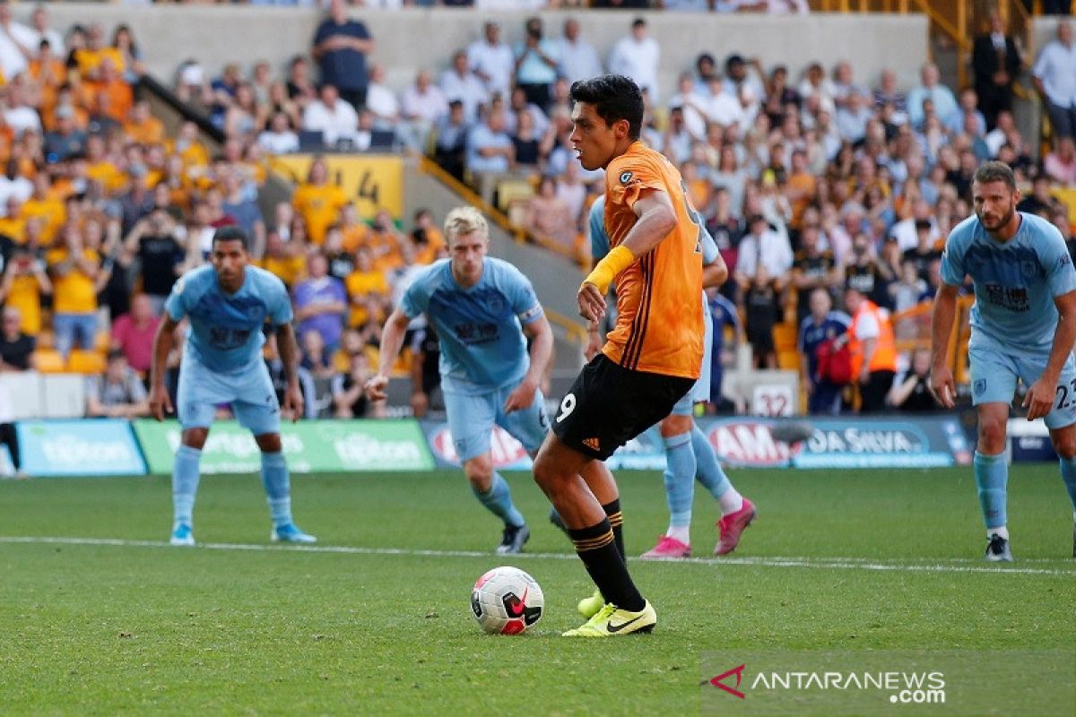 Wolverhampton selamat dari kekalahan kontra Burnley berkat penalti