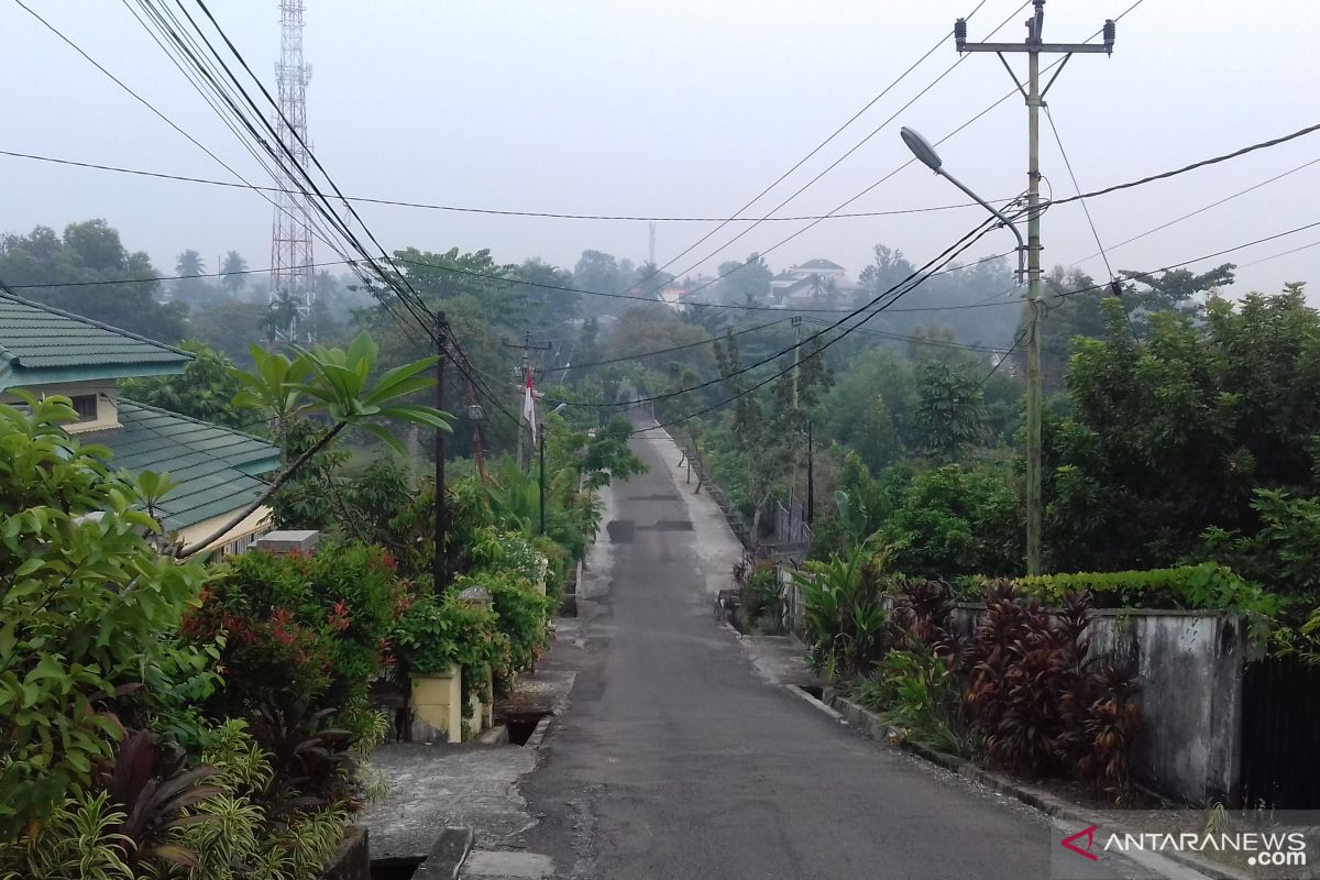 BMKG akui udara Pekanbaru memburuk, jarak pandang 1,5 km pada Senin pagi