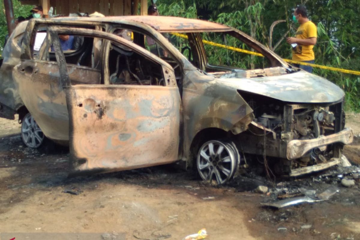 Polisi ungkap kasus temuan dua jasad terbakar dalam mobil