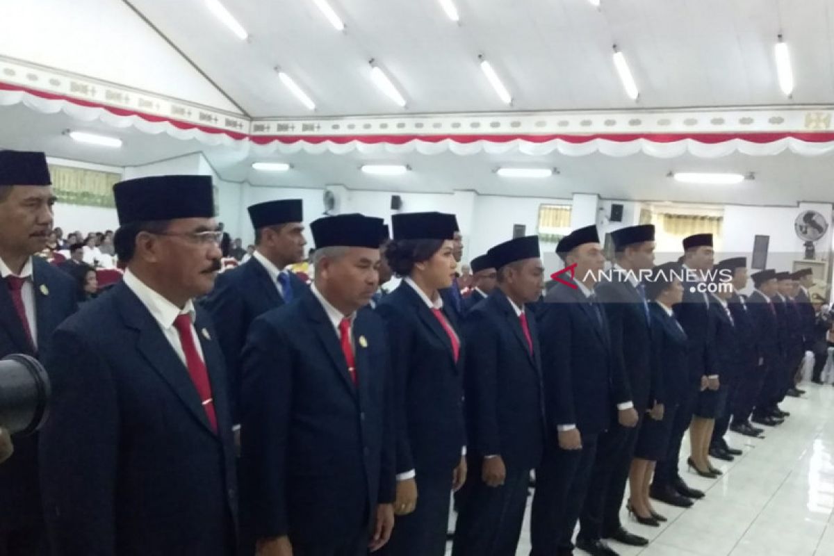 40 anggota DPRD Kota Kupang dilantik