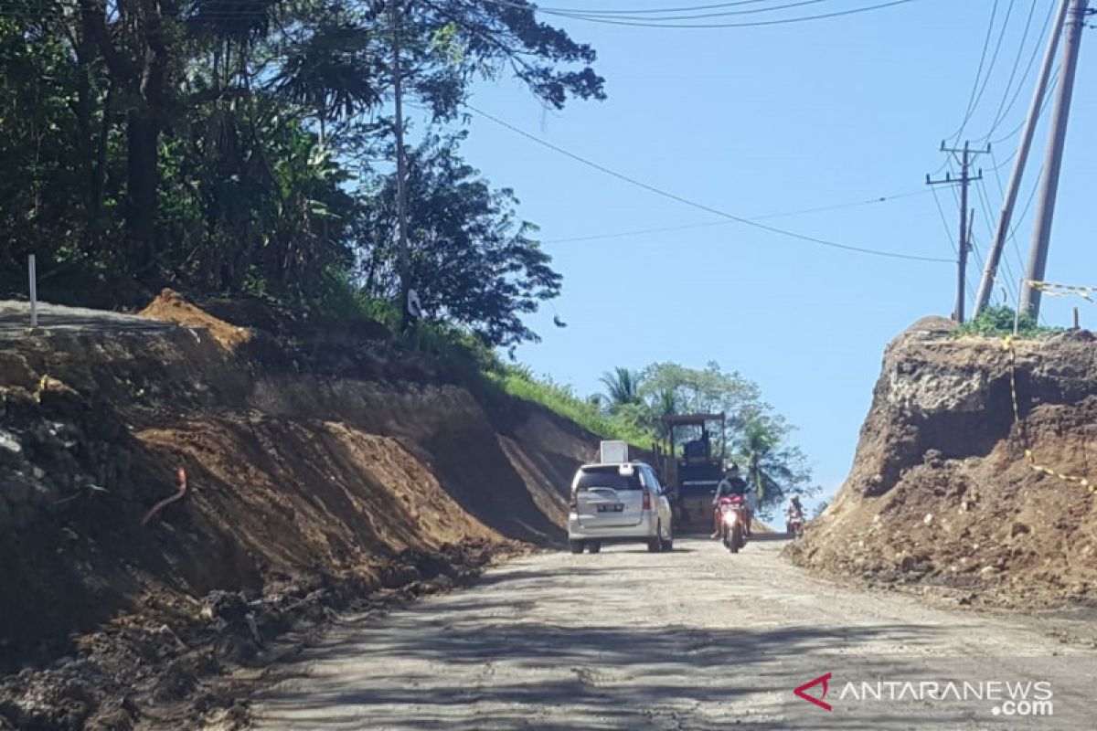 BPJN tidak ada anggaran relokasi tiang listrik di Bitung-Minahasa Utara