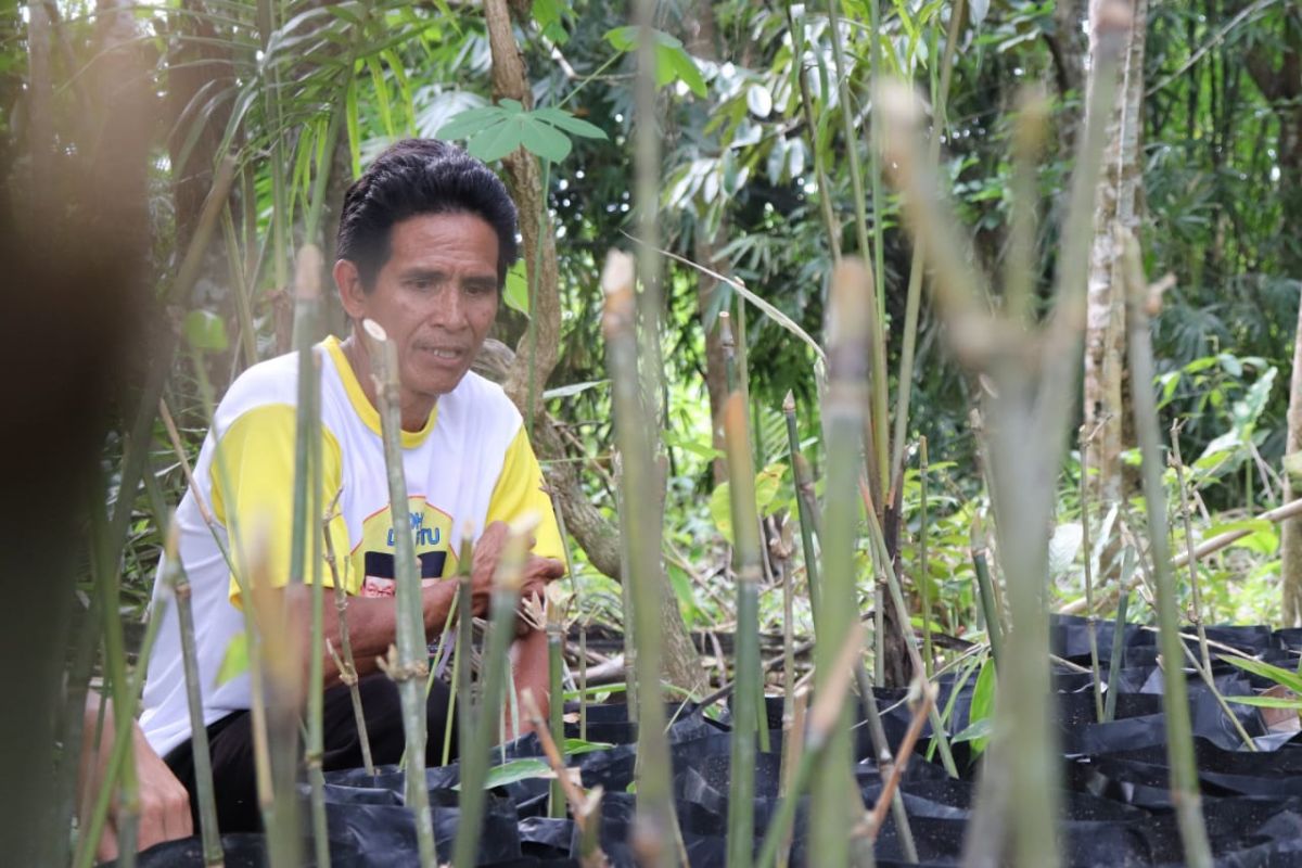 Husaini, aktif  dukung konservasi bantaran sungai