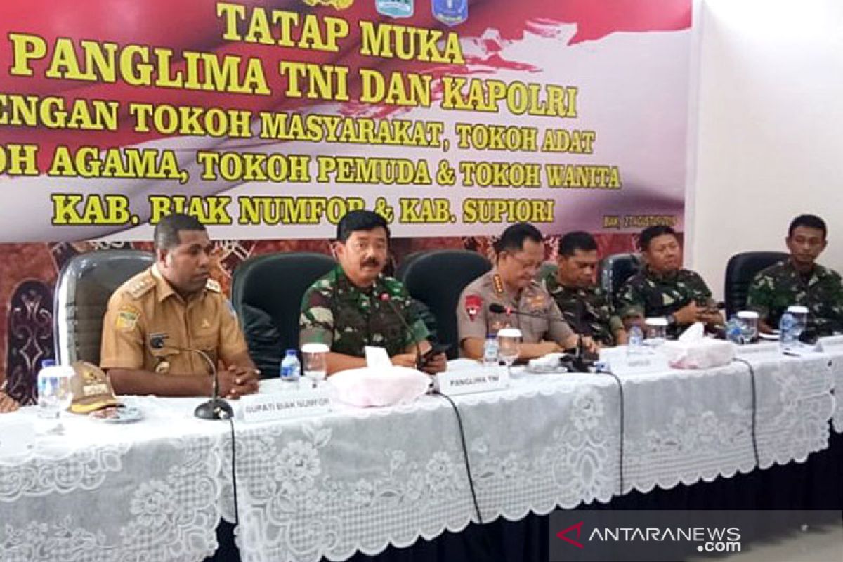 Panglima TNI dialog dengan masyarakat Papua di Biak