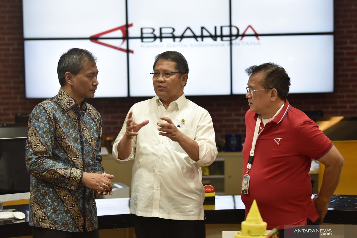 Rudiantara: Kemenkominfo sudah mulai siapkan infrastruktur telekomunikasi di Kalimantan
