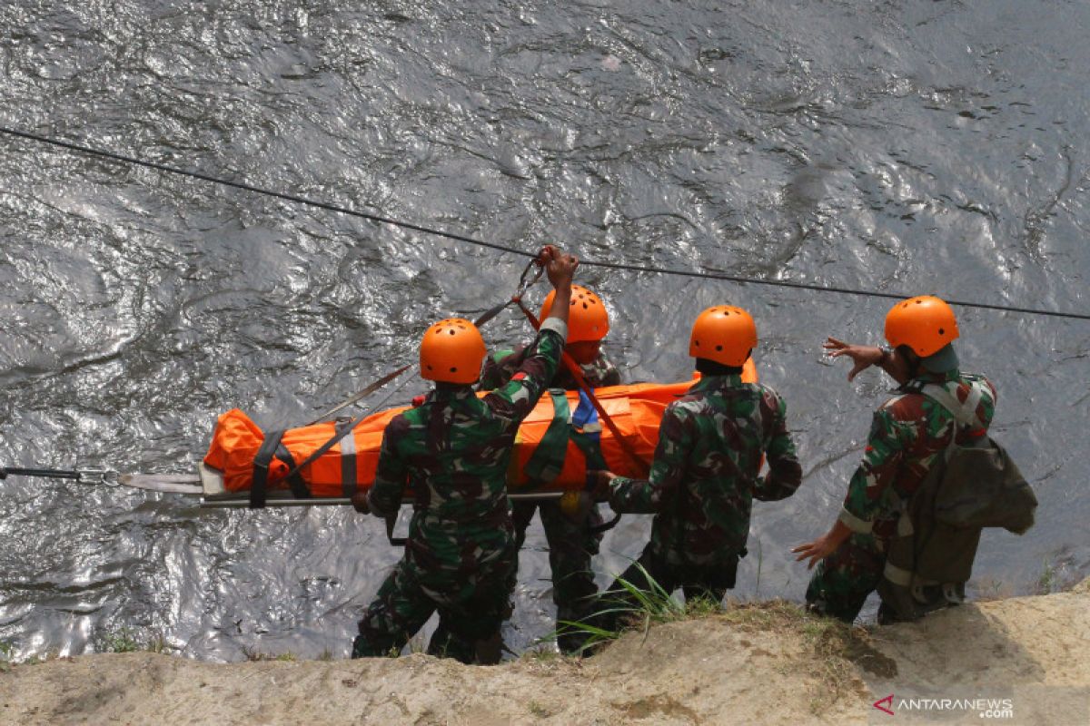 Seorang mahasiswa Unbraw Malang  terseret ombak di Pantai Watu Leter