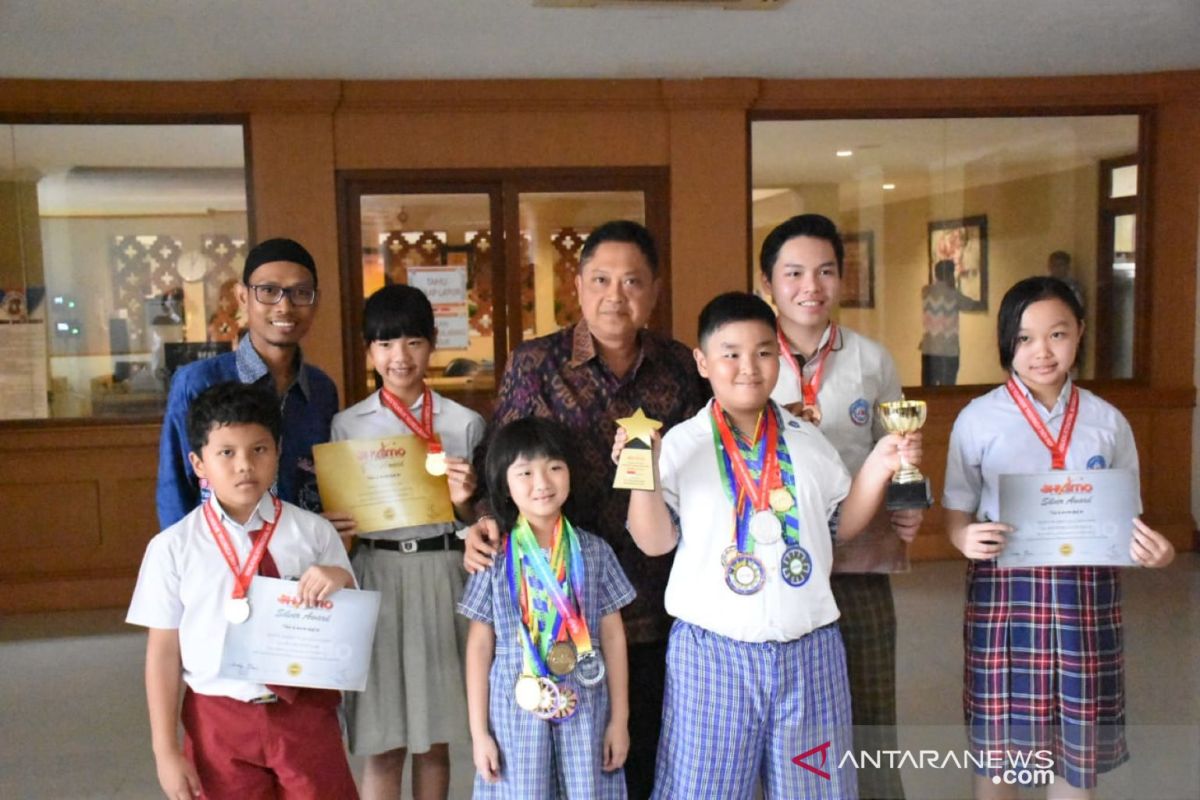 Tujuh siswa Denpasar berkompetisi di Olimpiade Matematika, Hong Kong