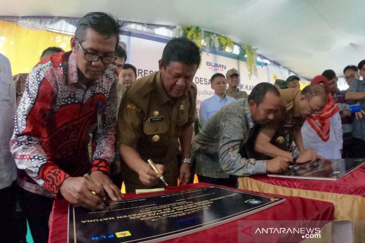 PLN tuntaskan 100 persen desa berlistrik di Natuna, Kepri. Begini penjelasannya