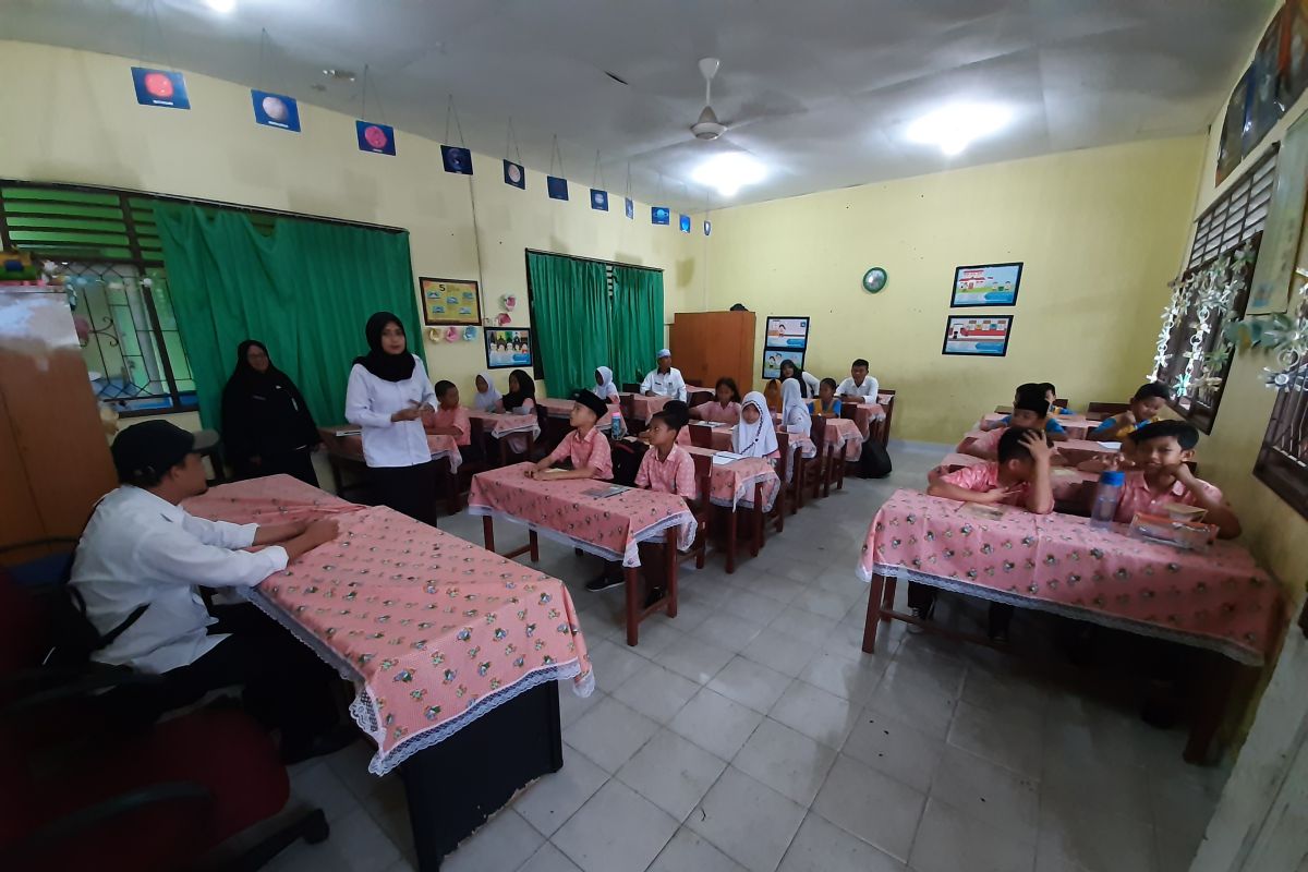 Jaksa kawal program seragam sekolah gratis Tanjungpinang