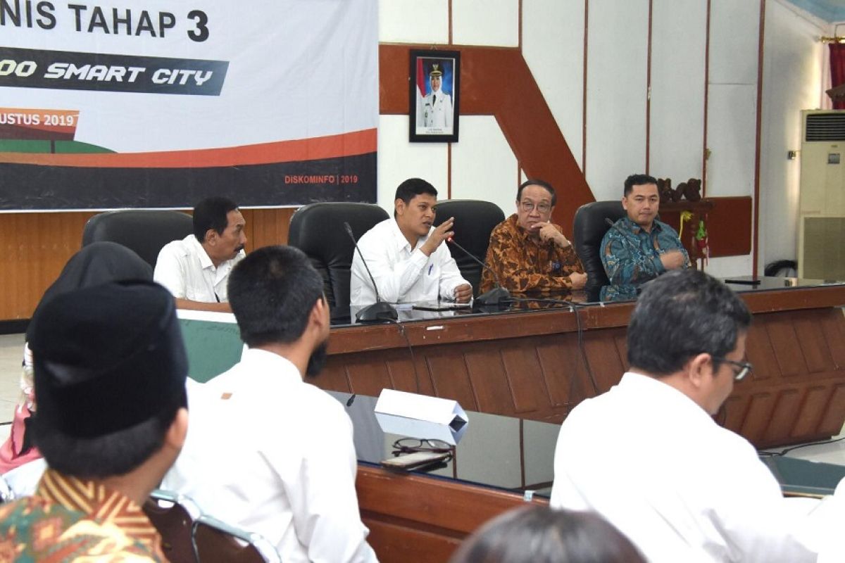 Pejabat Pemkot Kediri tanda tangani komitmen dukung gerakan kota pintar