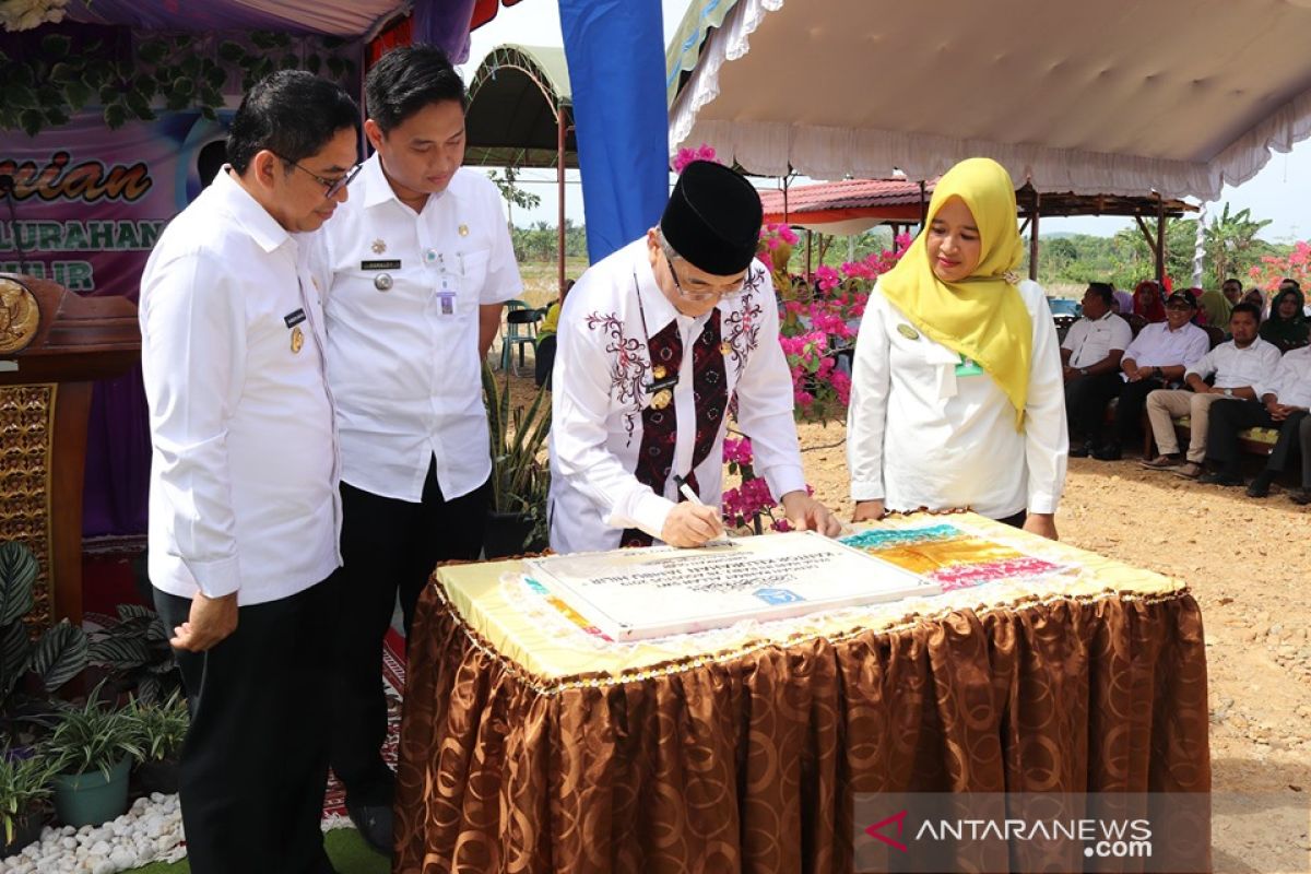 Bupati HSS resmikan kantor baru Kelurahan Jambu Hilir