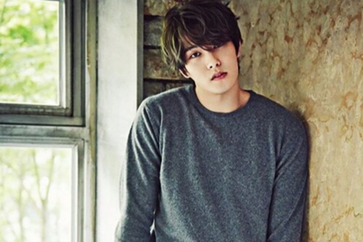 Lee Jong-hyun keluar dari CNBLUE