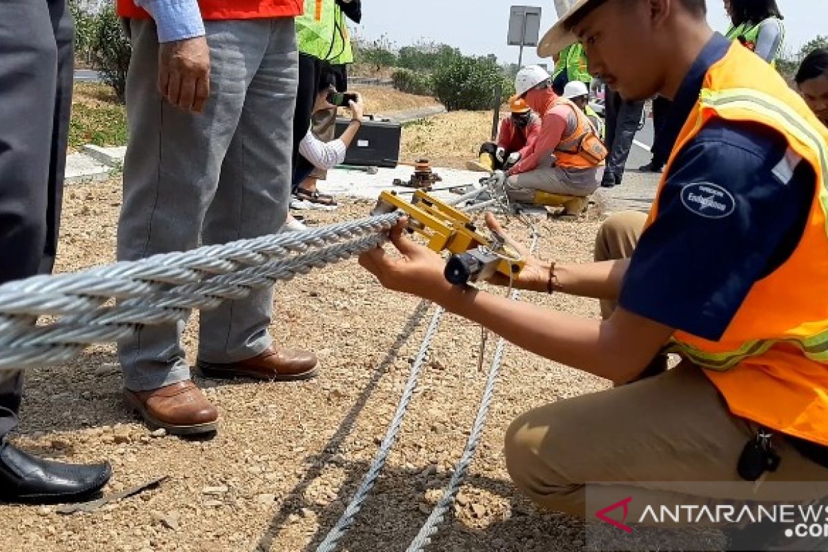 Polisi menduga kecelakaan Tol Cipali akibat sopir mengantuk