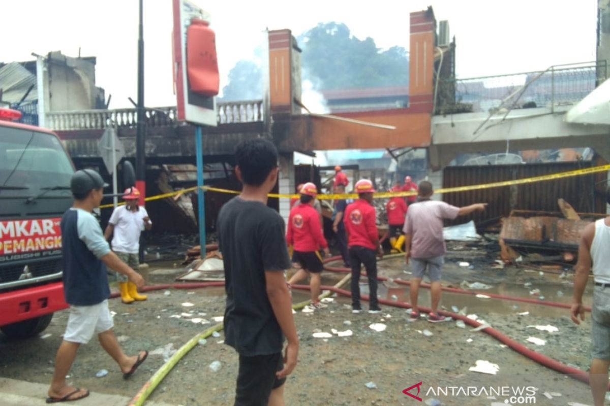 BPBD Sambas data korban kebakaran ruko di Pasar Pemangkat