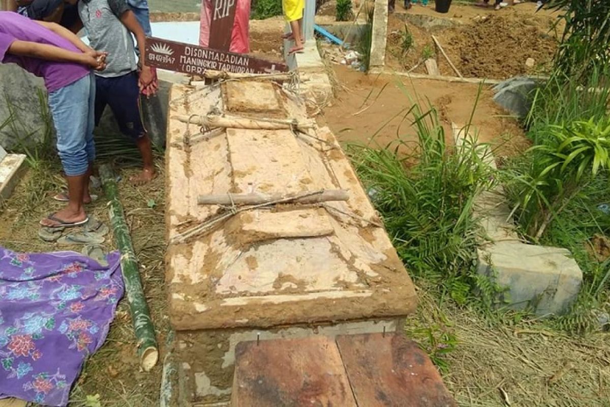 10 makam di Tapteng terpaksa dipindahkan, ini penjelasan kades