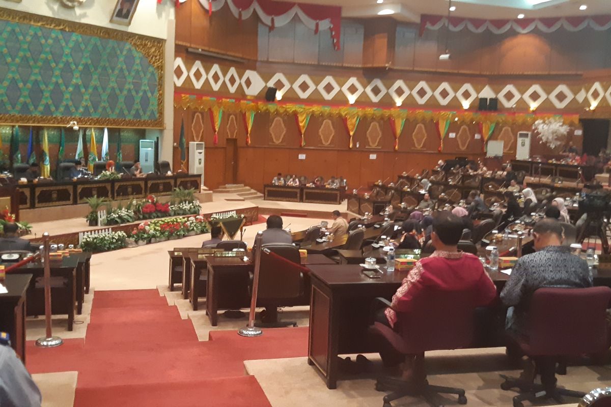 Sah,  APBD Perubahan Riau sebesar Rp9,426 triliun