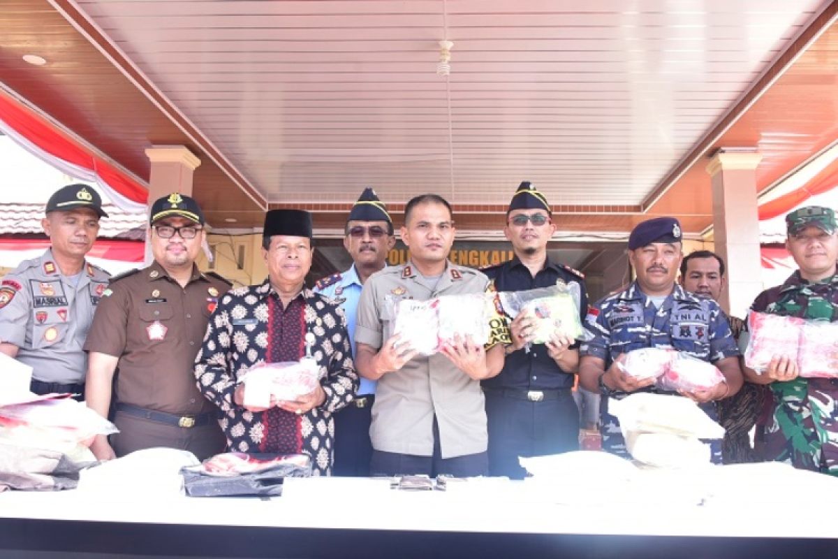 Polres Bengkalis musnahkan sabu dan ekstasi