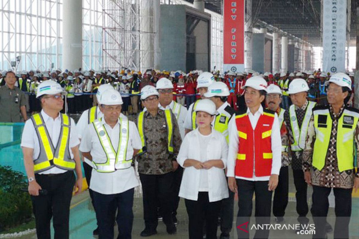 Presiden Jokowi tinjau Bandara Internasional Yogyakarta