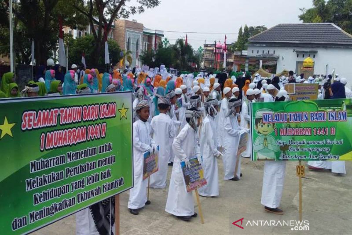 1.800 pelajar meriahkan pawai Tahun Baru Islam