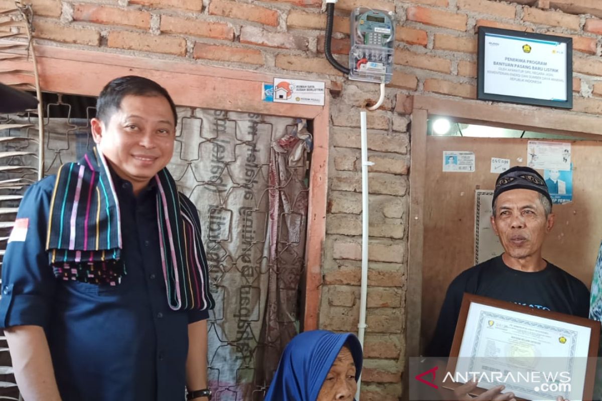 3.396 rumah tangga di NTB mendapat pemasangan listrik gratis