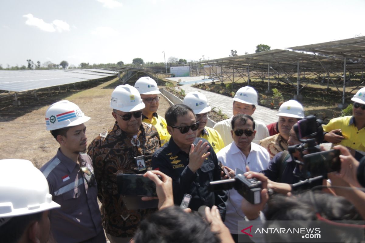 Menteri ESDM tinjau tiga PLTS di Lombok