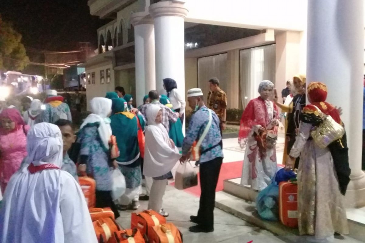 Kloter 17 Debarkasi Makassar penutup Pemulangan Jamaah Haji Gelombang I