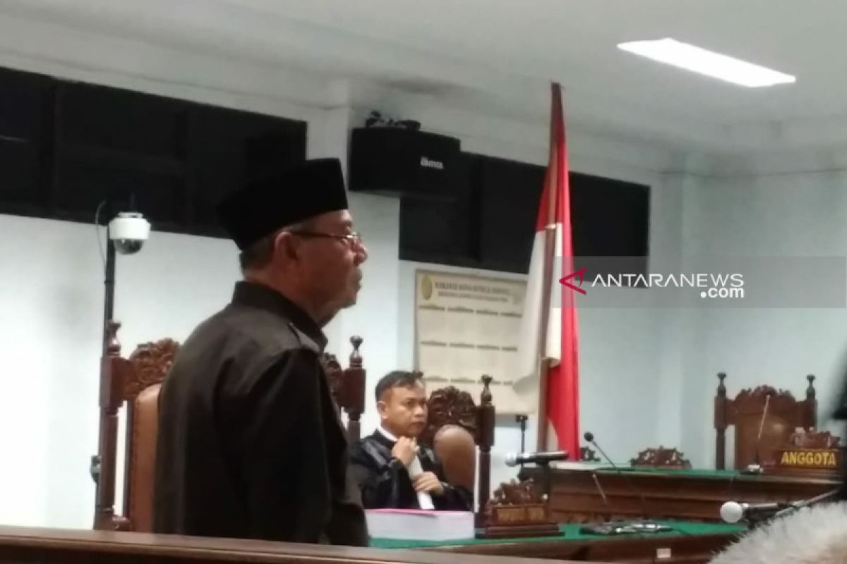 Mantan Bupati Simeulue bantah korupsi Rp8,5  miliar