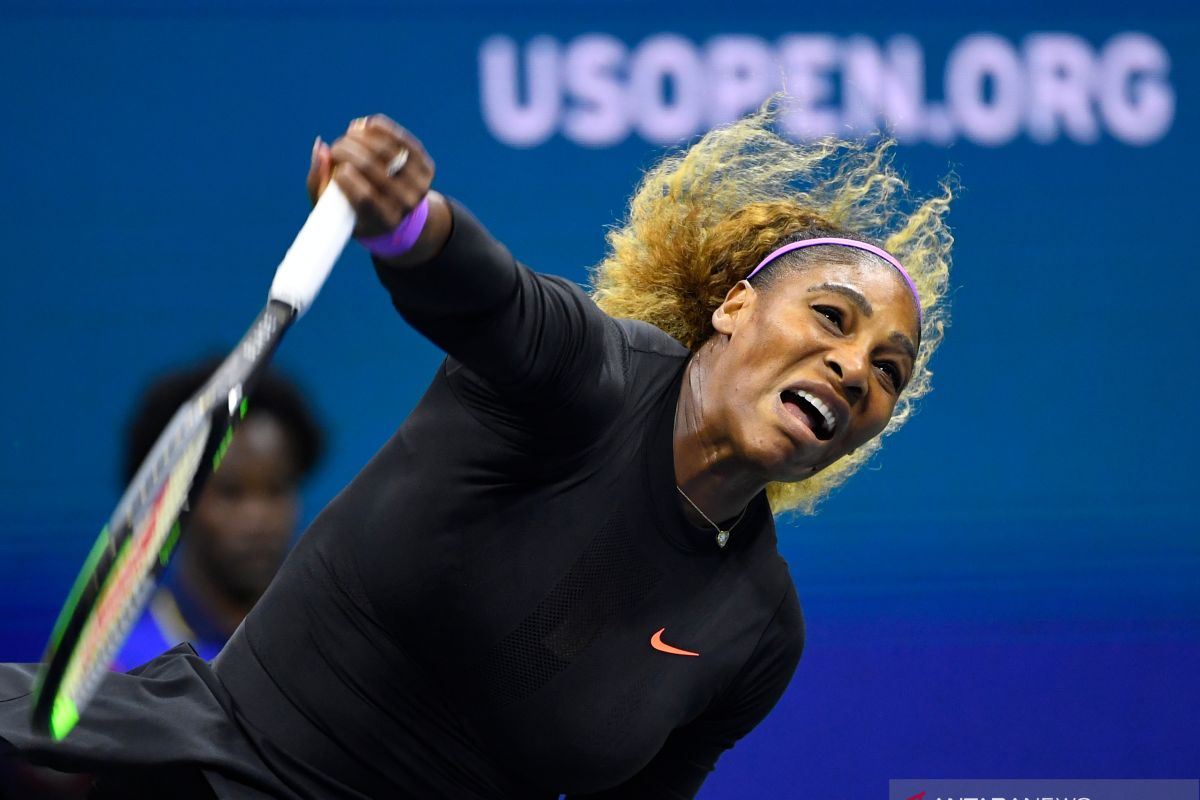 Serena Williams menang untuk ke-100 kali, melaju ke semifinal