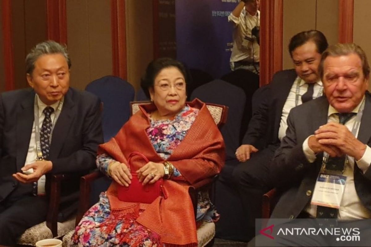 Megawati-mantan pemimpin dunia berbincang soal pemindahan ibu kota negara Indonesia