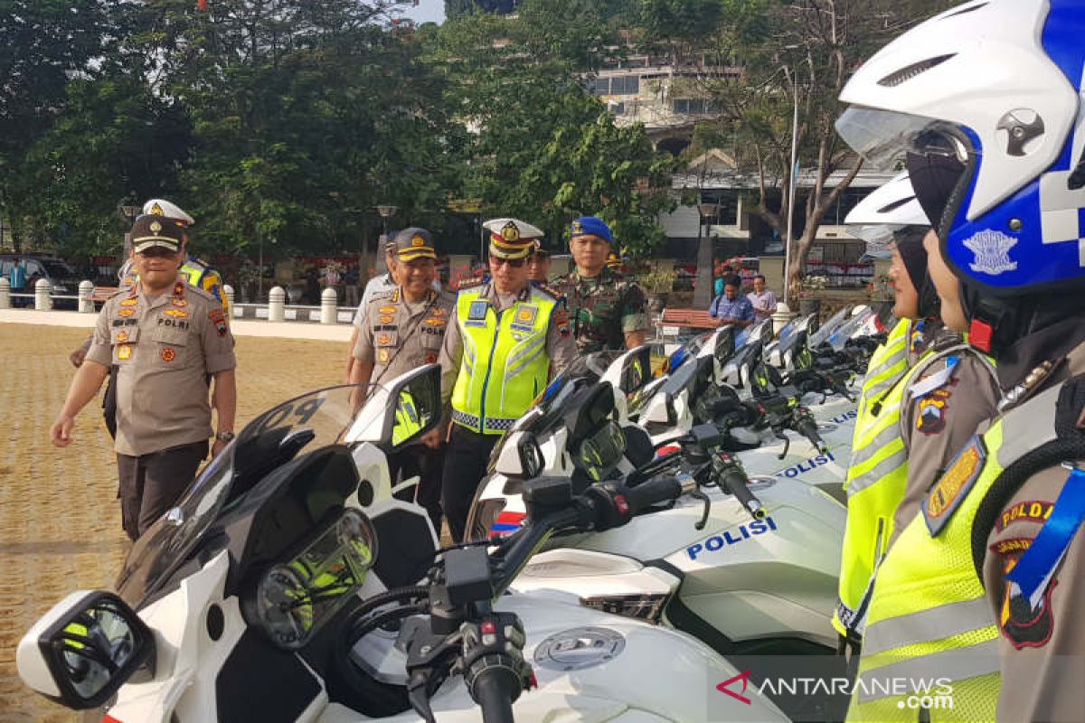 Pengendara pakai ponsel saat berkendara jadi sasaran Operasi Patuh